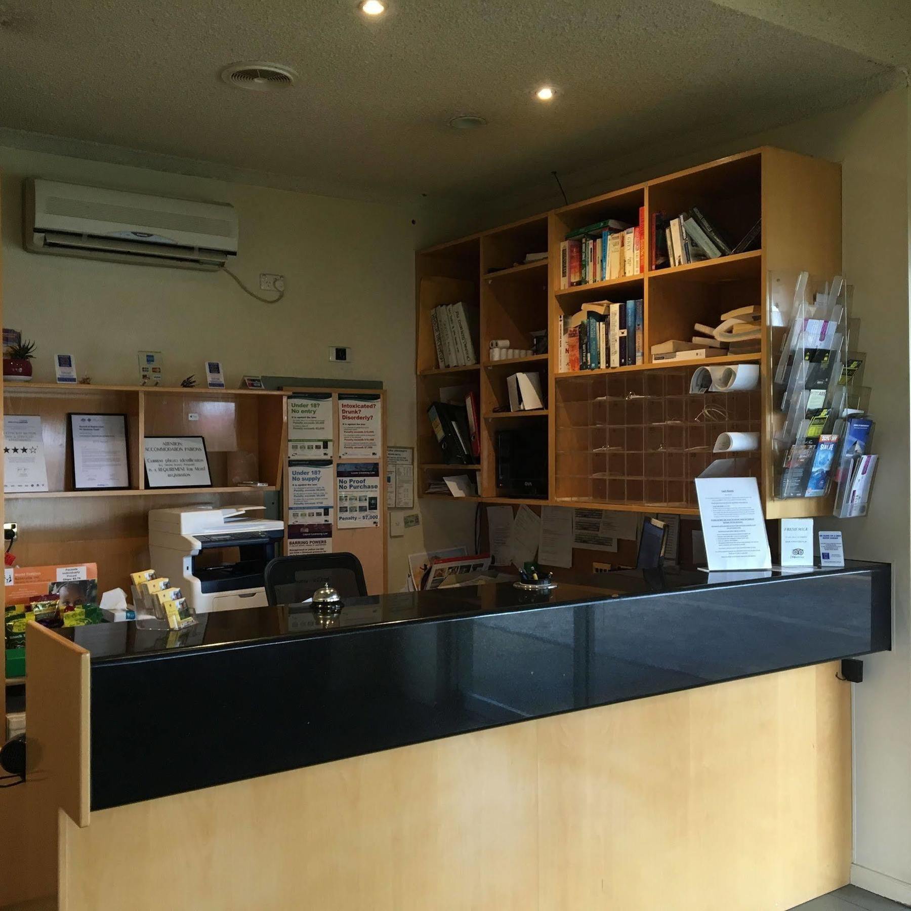 Footscray Motor Inn And Serviced Apartments Melbourne Exterior photo